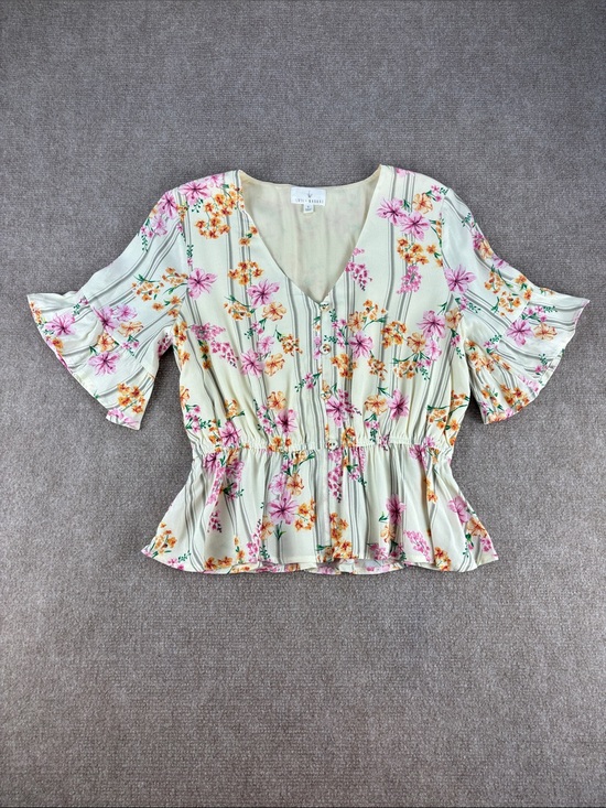 Lost And Wander Tops - Lost + Wander Cream Floral V-Neck Flutter Sleeve Peplum Top Blouse Size S NWOT‎